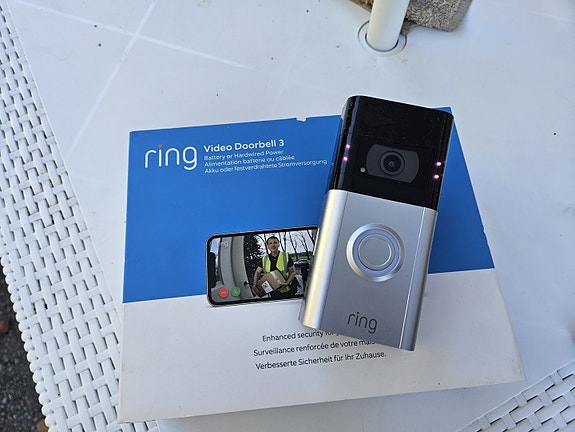 Product image 1 of 3