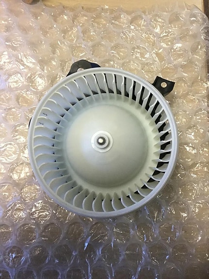 13335057 Lämmityslaitteen moottori Opel/Fiat