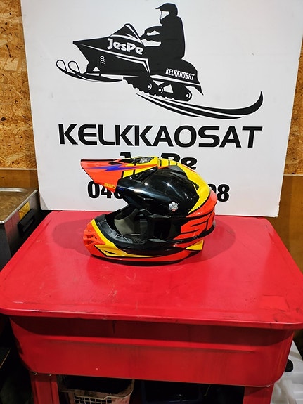Scott kypärä uusi.