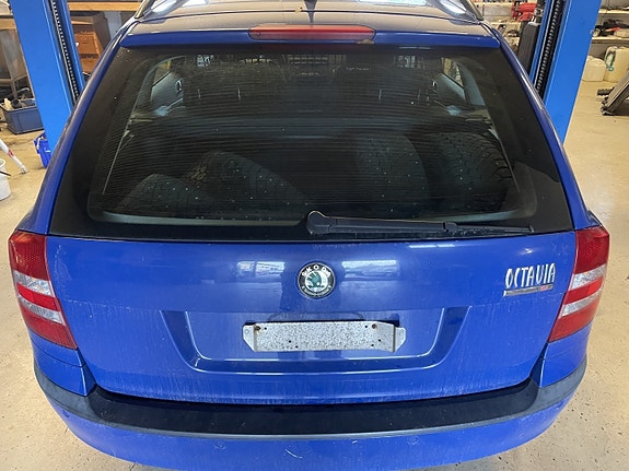 Skoda octavia osina takaluukku -08 1.8tsi 6v