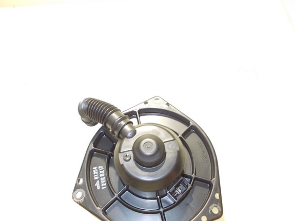 Nissan almera 1999 lämmityslaiteen puhallin