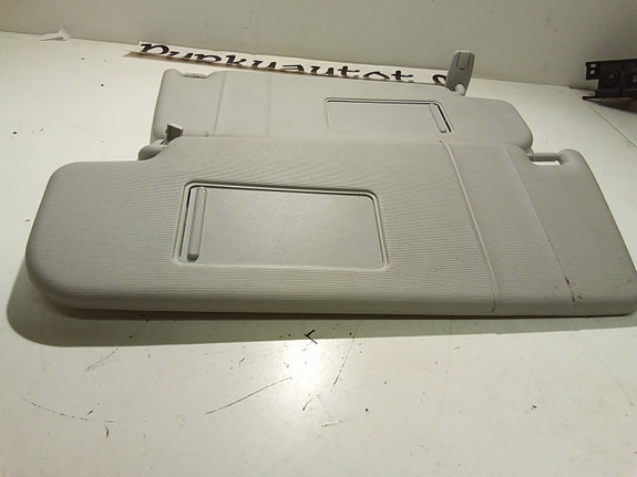 Nissan almera n16 aurikolipat 2000