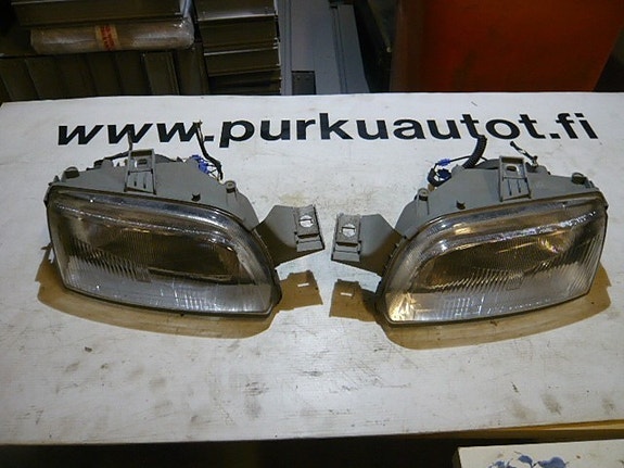 Fiat punto ajovalo oikea 1997