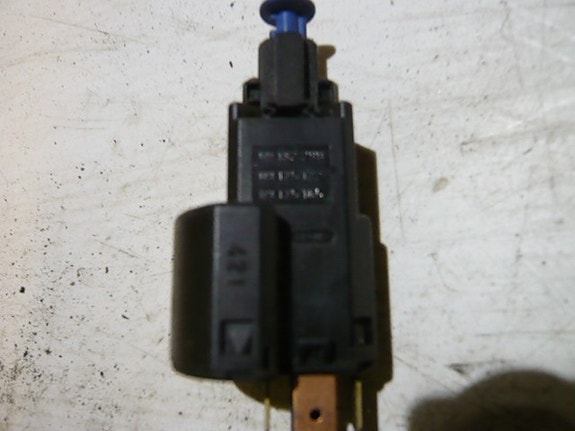 Opel vectra b Jarruvalon katkaisin 2000