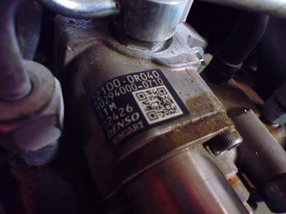 Toyota avensis Polttoaineen ruiskutuspumppu diesel