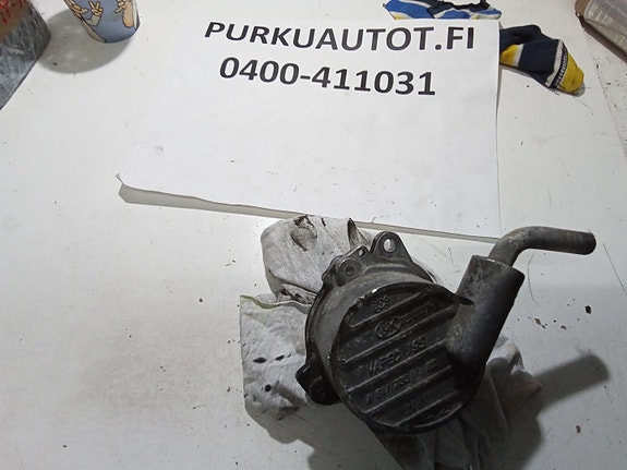 Mb c-sarja w203 alipainepumppu 2001
