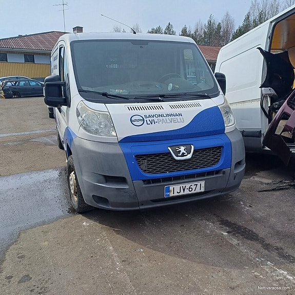 Peugeot Boxer 2.2HDI manuaali