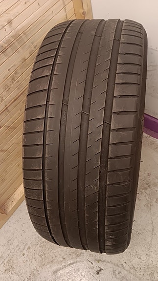 Michelin 275/45R20 Pilot Sport 4 SUV