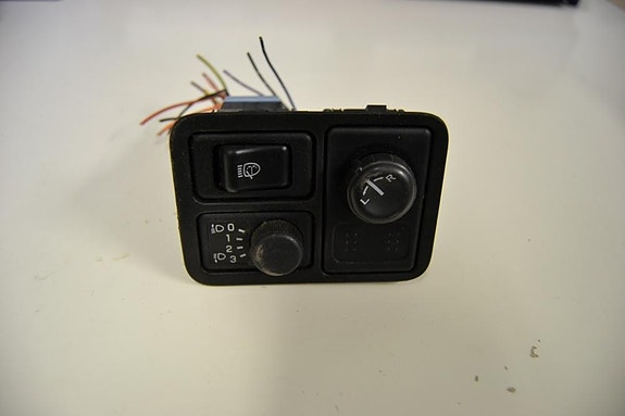 Nissan Almera 00-06 peili-lampunpesin katkasija