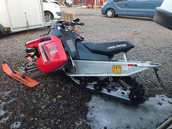 Polaris 800 Indy SP 2015 osia