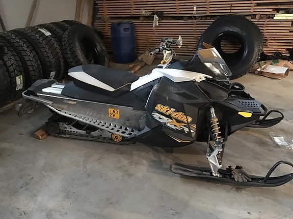 SKI-DOO MXZ 600 2009 osia