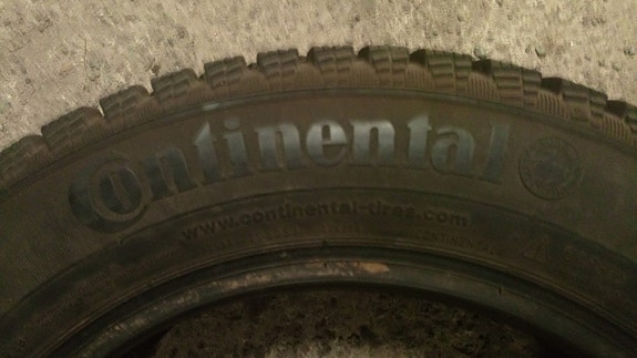 2x 185/65R15 Continental talvirenkaat