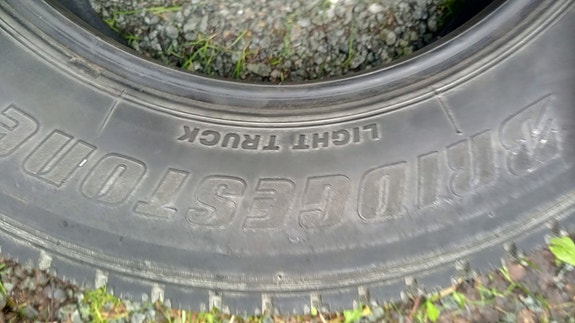 2x 195/70R15C Bridgestone Blizzak kitkarenkaat