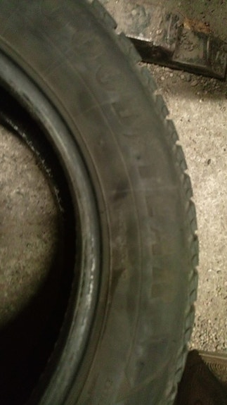 205/60R16 Goodyear UG kitkarenkaat