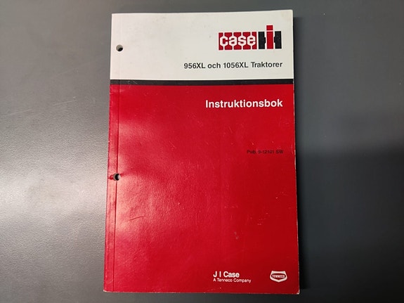 Case IH 956XL ja 1056XL traktoreiden ohjekirja SWE