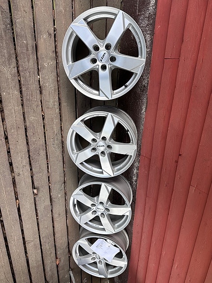 Rial vanteet 7Jx17 5x112 keskireikä 57,1 Et39