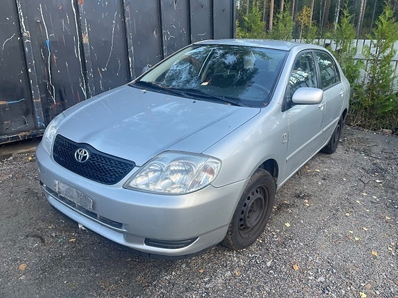 Toyota Corolla 1.4 Myydään Osina