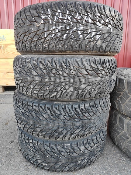 195/55R16 Nokian Hakkapeliitta r2 kitkarenkaat
