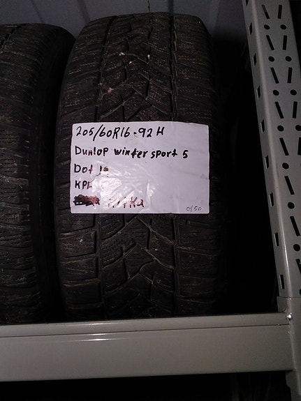 Kitkarenkaat 205/60R16 Dunlop Winter 4kpl Q152