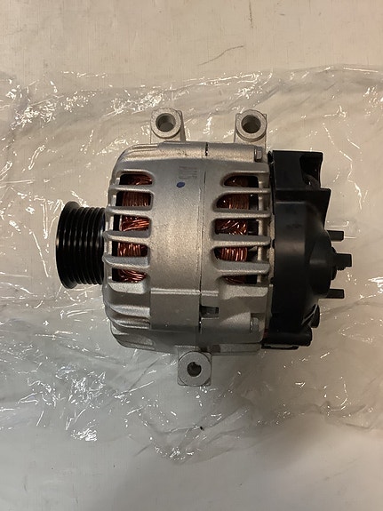 13512745 Laturi Opel Astra J,Insignia A,1.6 CDTi,