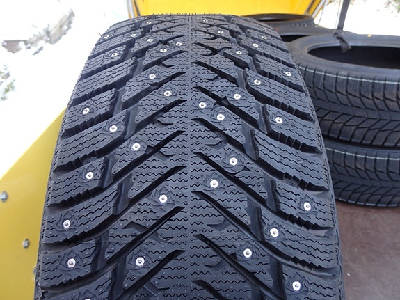 Uudet Linglong 255/35R20 nastarenkaat rahteineen