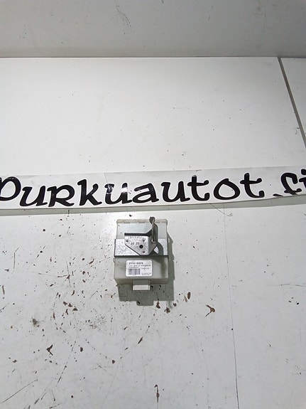 Toyota avensis 2005 ohjausyksikkö keskuslukitus