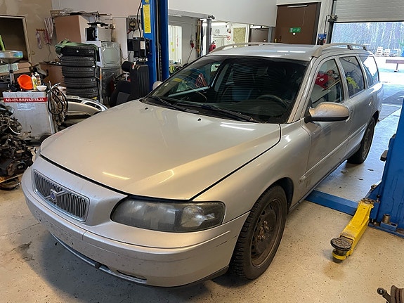 Volvo v70 stw osina 2.4turbo bensa