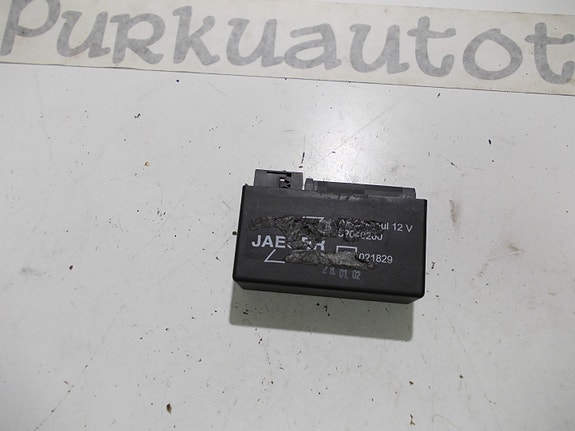 Mb c-sarja w203 afc/vetokoukku ohjausboxi 2001