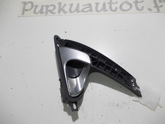 Nissan primera 2006 ovenkahva/sisä