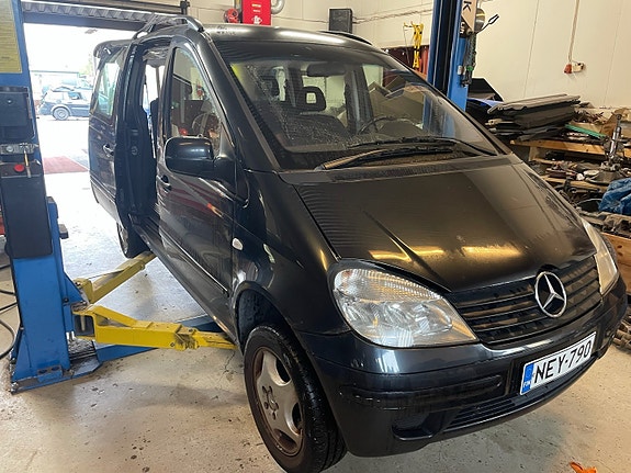 Mb vaneo 1.9bensa aut. Osina