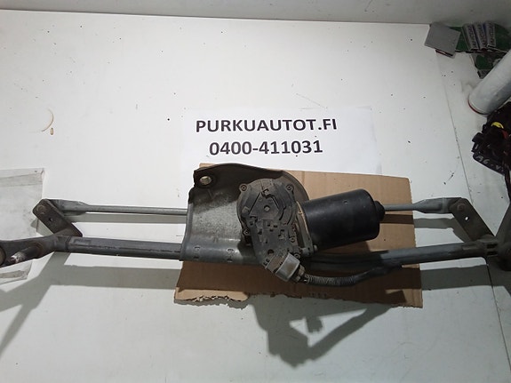 Toyota avensis tuulilasin pyyhkimen mekanismi 2001