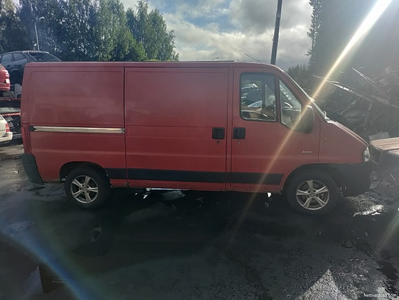 Peugeot Boxer 2.0 HDI manuaali