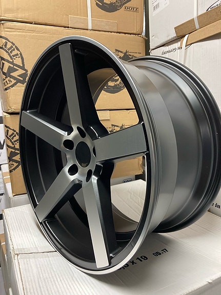 4kpl 940e CV3 Style Concave 19 5x112