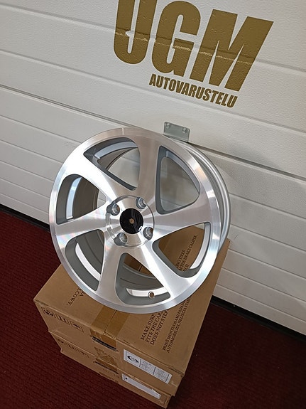 UGM Wheels 7x15 4x100 vannesarja