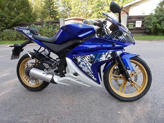 Yamaha YZF 125 R 2012 osia