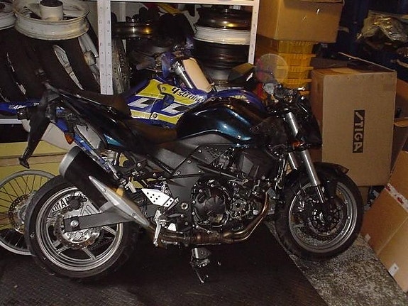 Kawasaki Z 750 2008 osia