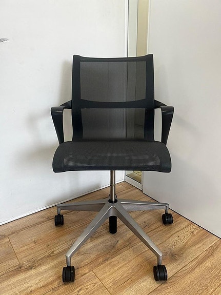 Refurbished Herman Miller Setu