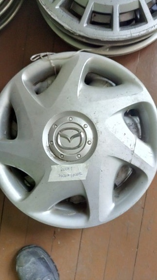 Mazda ja Mitsubishi pölykapseleita