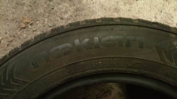 2x 195/60R15 Nokian HKPL 8 talvirenkaat