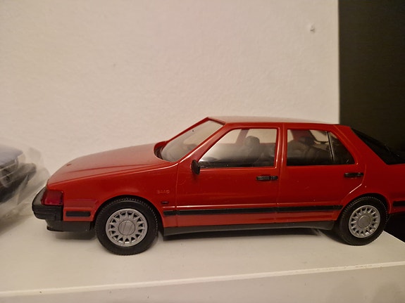 Saab 9000-muoviauto made in finland