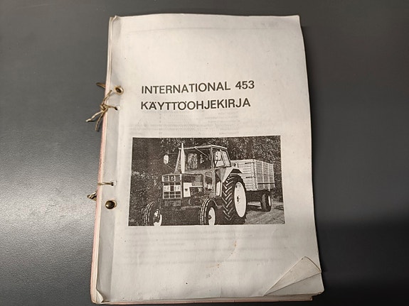 International 453 traktorin ohjekirja