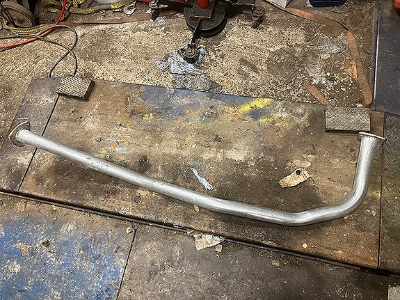Toyota Land Cruiser HJ60/61 4.0D/TD Pitkät Etuputki 10/82-12/84