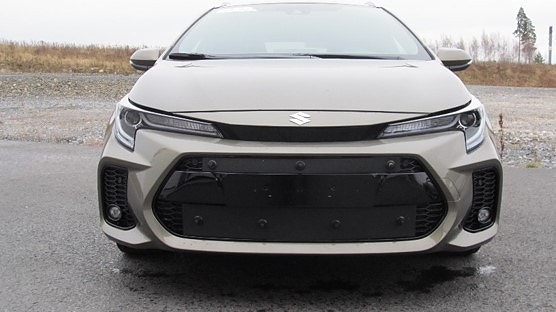 Maskisuoja Suzuki Swace vm. 2020-