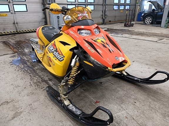 Skidoo mxz 800 osina