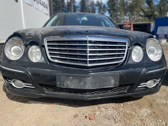 Mercedes E 211 Facelift Etupuskuri