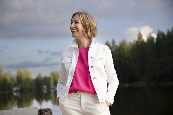 Uusi Claire valkoinen farkkutakki ALE -70%