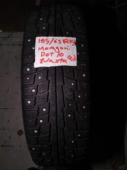 Nastarenkaat 195/65R15 Marangoni 4ice 1kpl