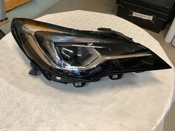 39077807 ajovalo Opel Astra K