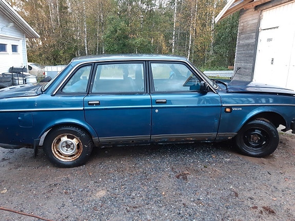 Volvo 240 -89
