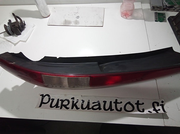 Ford mondeo mk 3 takavalo oikea 2003